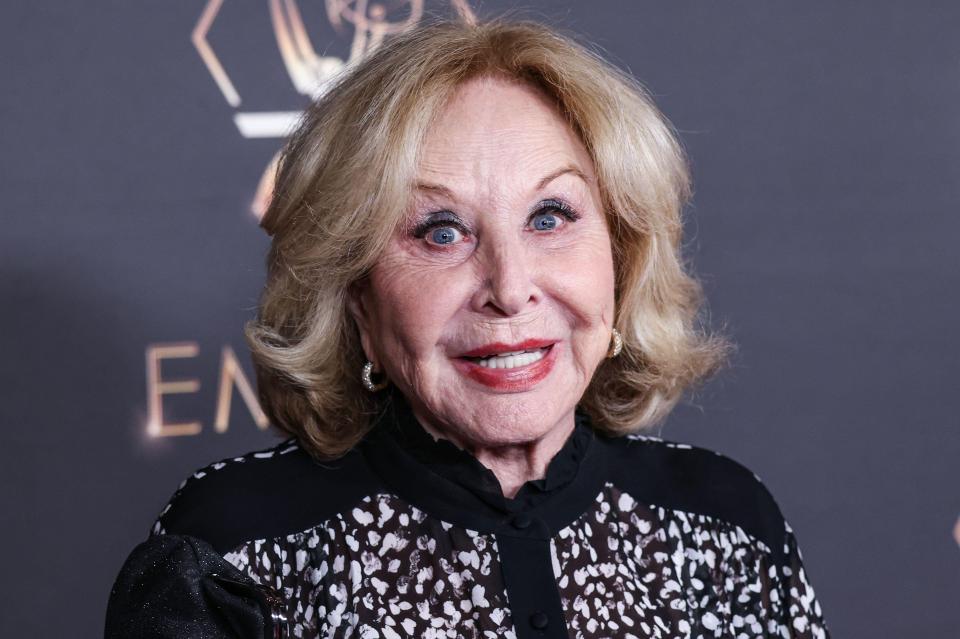 michael learned arrives television academys 968900432 - Horimiya Merch Store